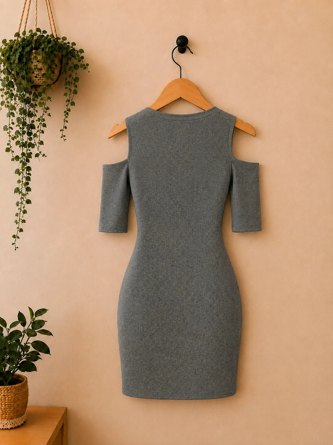 Bonita ropa Fashion Private Company en muy buen estado. – photo 4